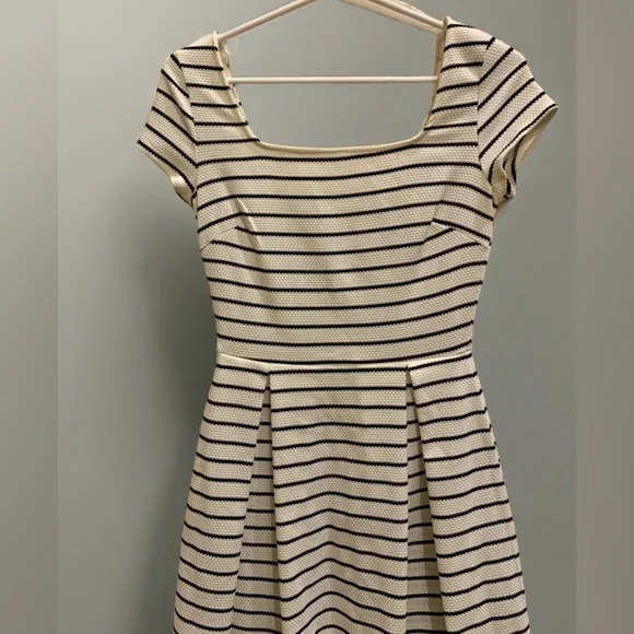 Soprano White & Black Striped Fit & Flare Dress - XS - Zipper Back - NWT - Picture 5 of 12